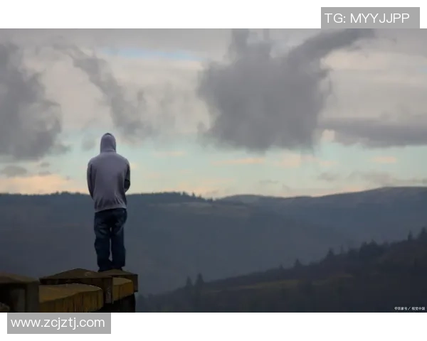 忧郁王子：从足球场上的闪耀到人生迷茫的无声挣扎