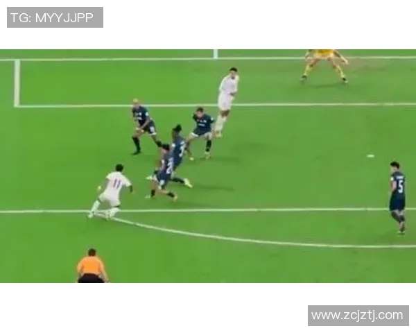 足球巨星进球后挑衅式庆祝引发激烈讨论球场瞬间成焦点